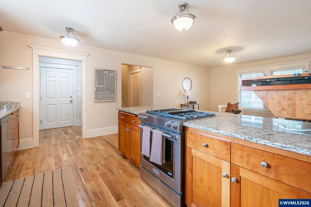 1275 Gwinn St E, Monmouth, OR 97361