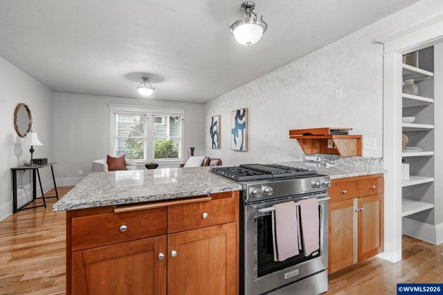 1275 Gwinn St E, Monmouth, OR 97361
