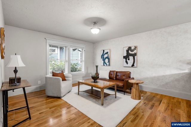 1275 Gwinn St E, Monmouth, OR 97361