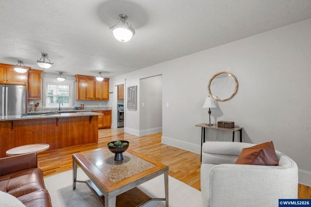 1275 Gwinn St E, Monmouth, OR 97361