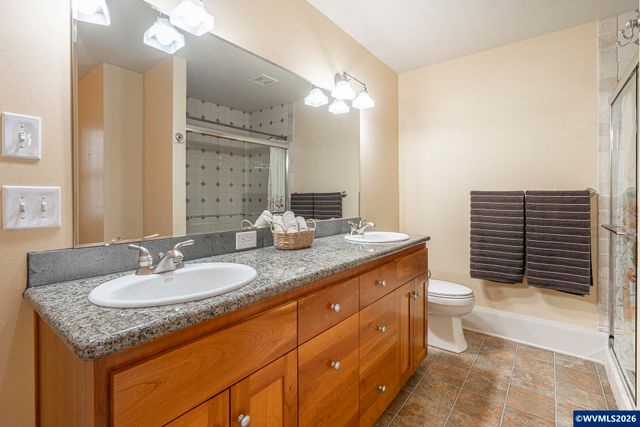 1275 Gwinn St E, Monmouth, OR 97361