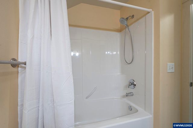 1275 Gwinn St E, Monmouth, OR 97361