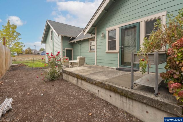 1275 Gwinn St E, Monmouth, OR 97361