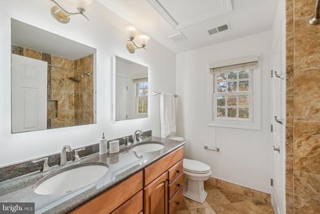 4 YELLOW PLUM CT, Rockville, MD 20850