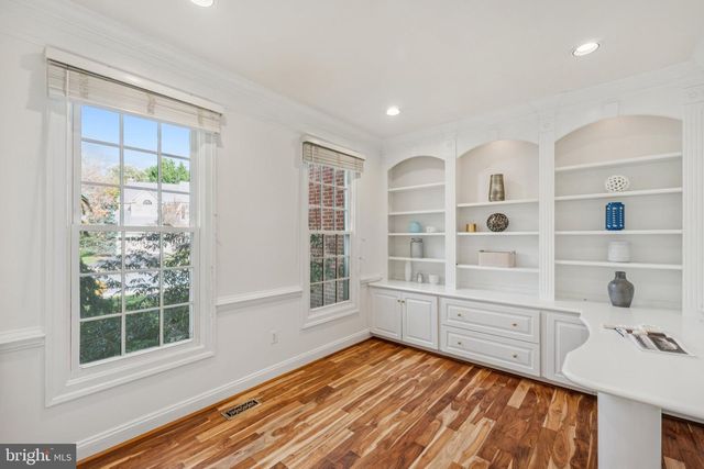 4 YELLOW PLUM CT, Rockville, MD 20850