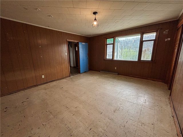 424 Main St, New Eagle, PA 15067