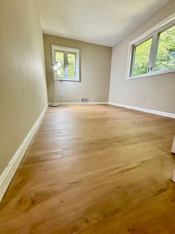 11 Yale, Hopkinton, MA 01748