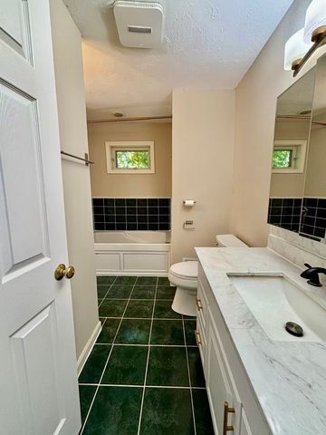 11 Yale, Hopkinton, MA 01748