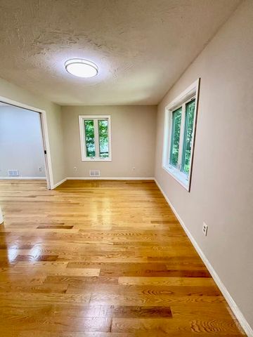 11 Yale, Hopkinton, MA 01748