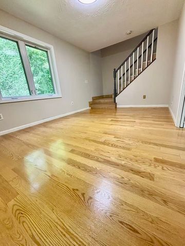 11 Yale, Hopkinton, MA 01748