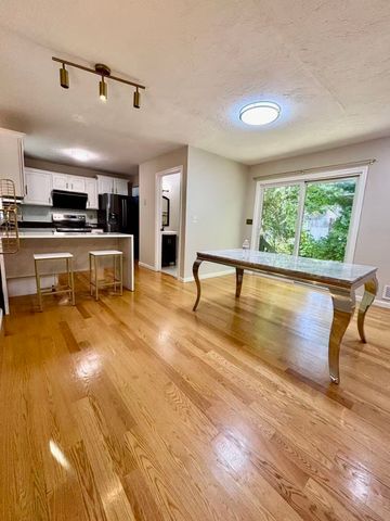 11 Yale, Hopkinton, MA 01748