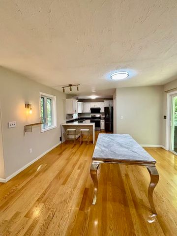 11 Yale, Hopkinton, MA 01748