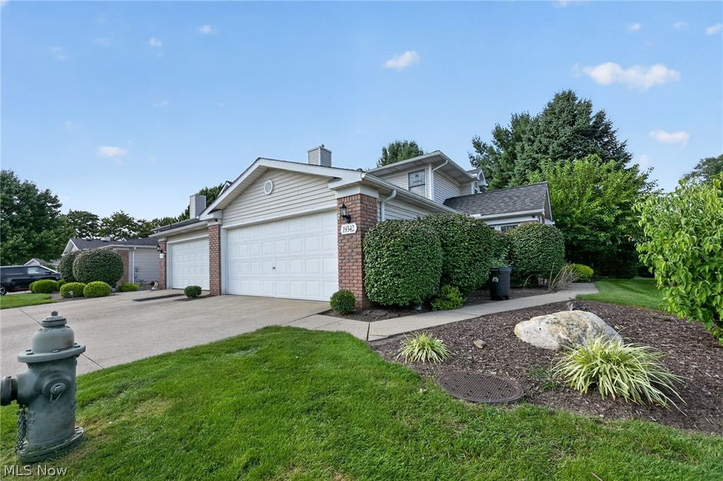 19342 Bradford Court, Strongsville, OH 44149