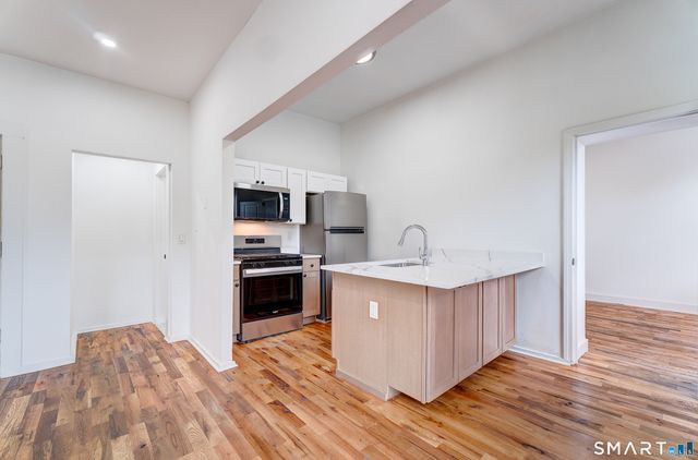 522 Elm Street, New Haven, CT 06511