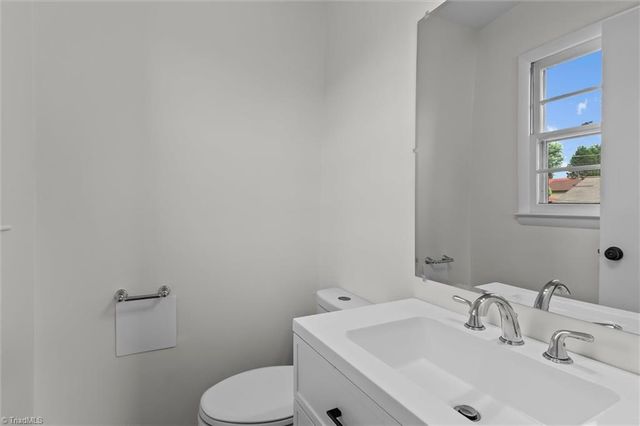 113 Jenny Lane, Pilot Mountain, NC 27041