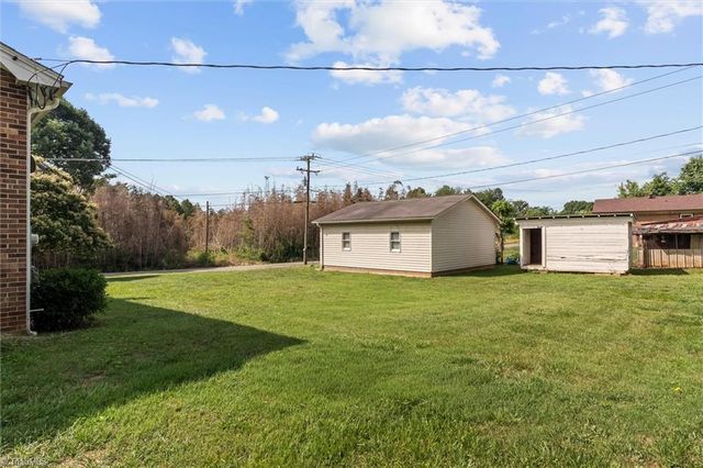113 Jenny Lane, Pilot Mountain, NC 27041