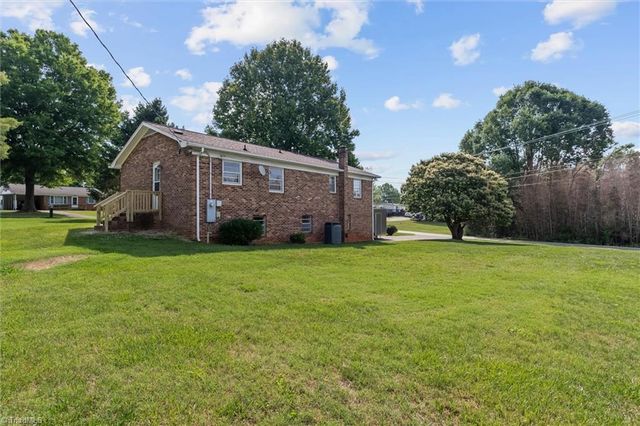 113 Jenny Lane, Pilot Mountain, NC 27041