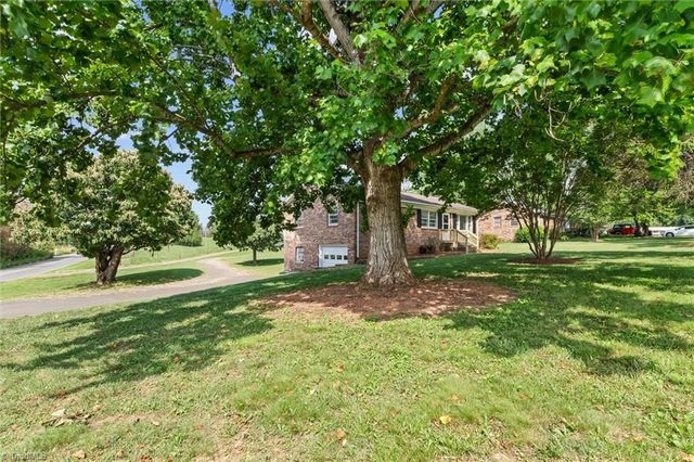 113 Jenny Lane, Pilot Mountain, NC 27041