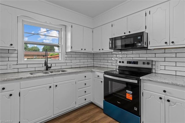 113 Jenny Lane, Pilot Mountain, NC 27041