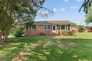 113 Jenny Lane, Pilot Mountain, NC 27041