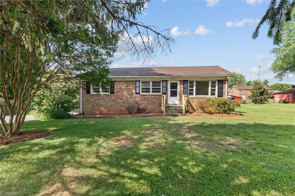 113 Jenny Lane, Pilot Mountain, NC 27041