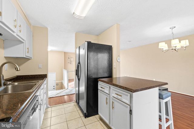 8469 RIPPLED CREEK CT, Springfield, VA 22153