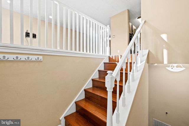 8469 RIPPLED CREEK CT, Springfield, VA 22153