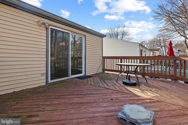 8469 RIPPLED CREEK CT, Springfield, VA 22153