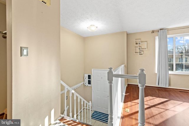 8469 RIPPLED CREEK CT, Springfield, VA 22153