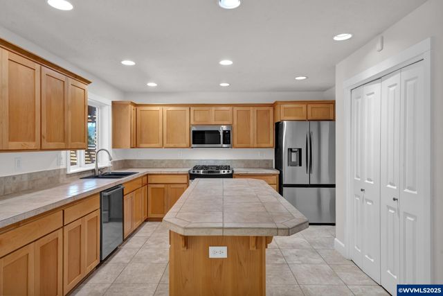 2310 Gale St NW, Albany, OR 97321