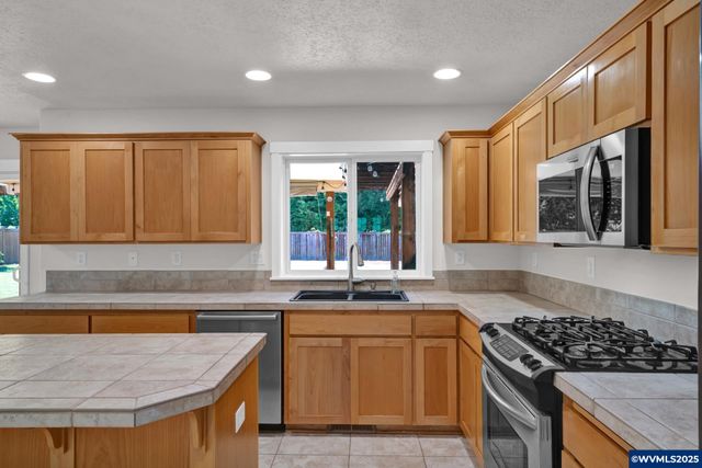 2310 Gale St NW, Albany, OR 97321