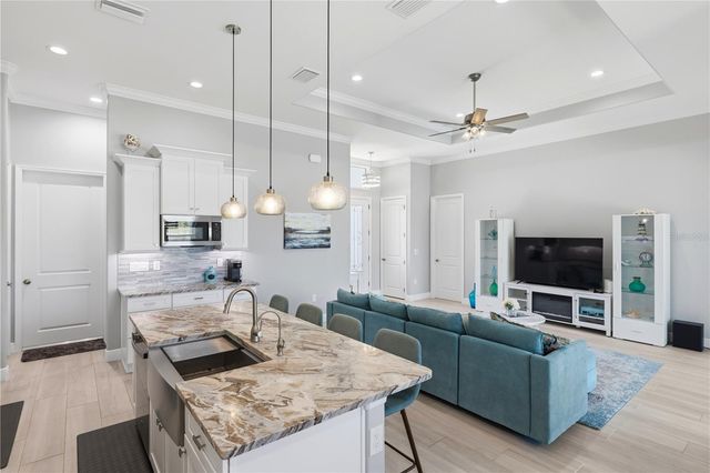 10039 KINGSVILLE DRIVE, Port Charlotte, FL 33981
