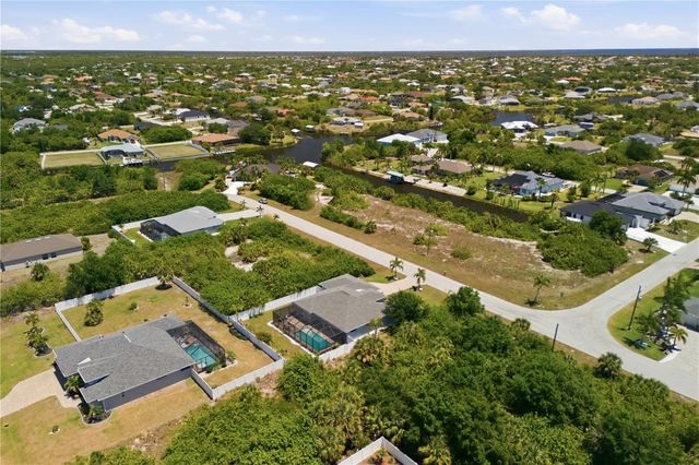 10039 KINGSVILLE DRIVE, Port Charlotte, FL 33981