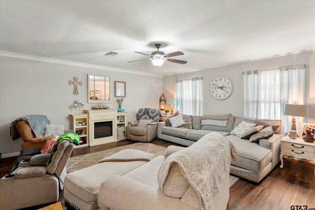 337 Daingerfield, Pittsburg, TX 75686