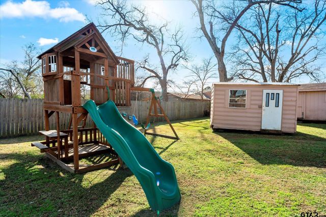 337 Daingerfield, Pittsburg, TX 75686