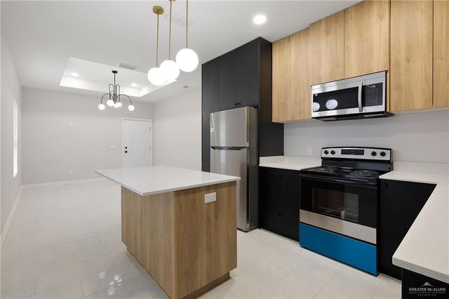 500 N Emerald Avenue, Edinburg, TX 78541