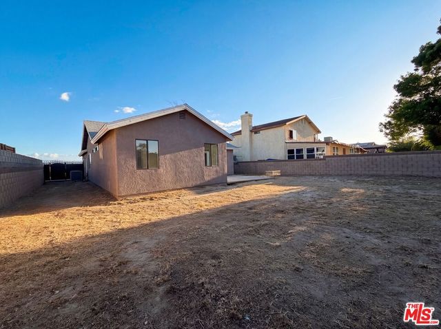 2553 E Avenue J4, Lancaster, CA 93535