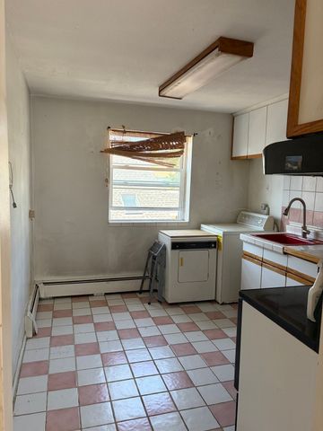 1 Melbourne Street 6, Boston, MA 02124