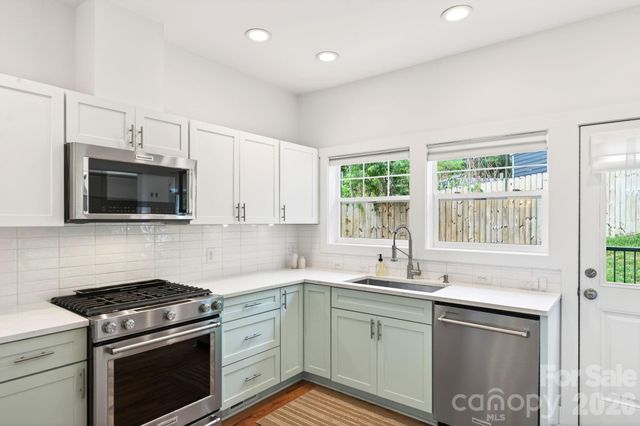 163 Sand Hill Road, Asheville, NC 28806