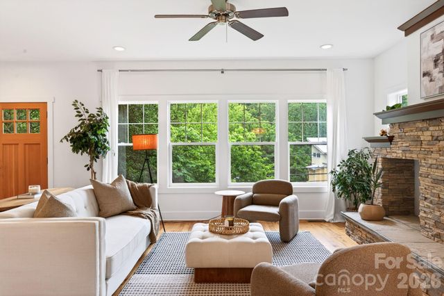 163 Sand Hill Road, Asheville, NC 28806