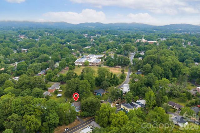 163 Sand Hill Road, Asheville, NC 28806