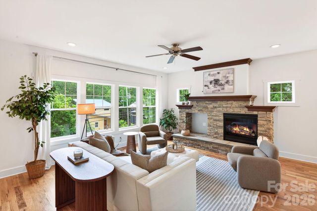 163 Sand Hill Road, Asheville, NC 28806