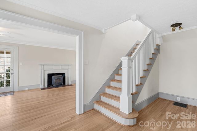 121 Westwood Road, Asheville, NC 28804