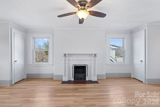 121 Westwood Road, Asheville, NC 28804