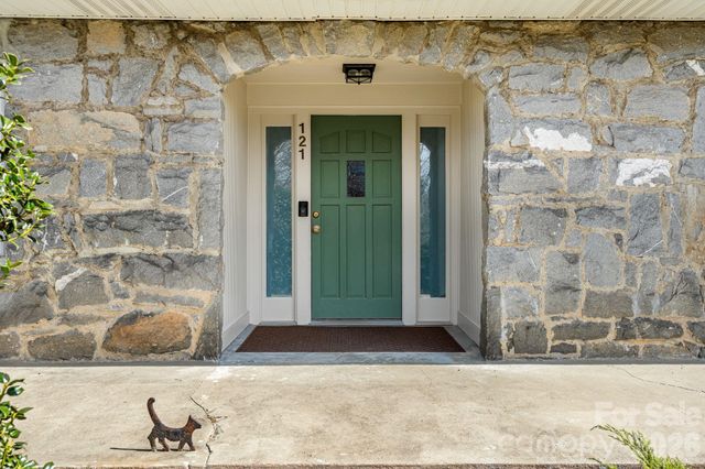 121 Westwood Road, Asheville, NC 28804