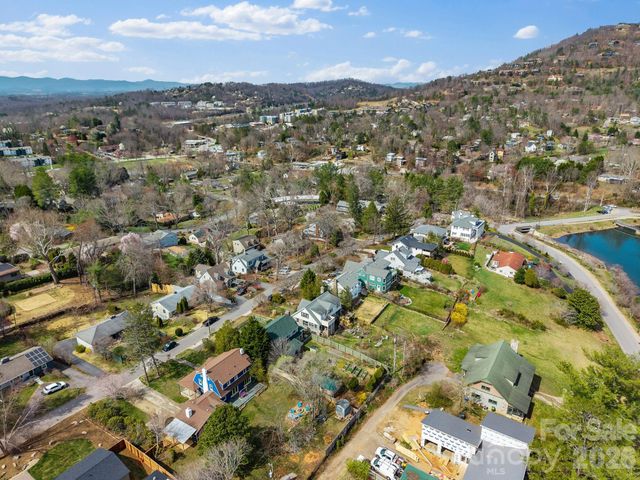 121 Westwood Road, Asheville, NC 28804