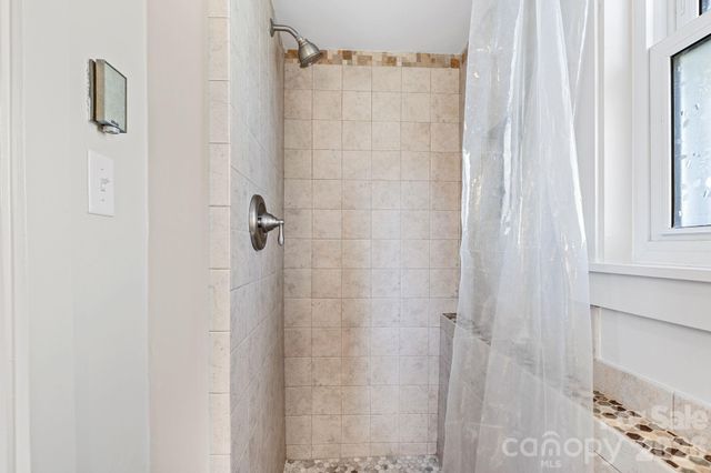 121 Westwood Road, Asheville, NC 28804