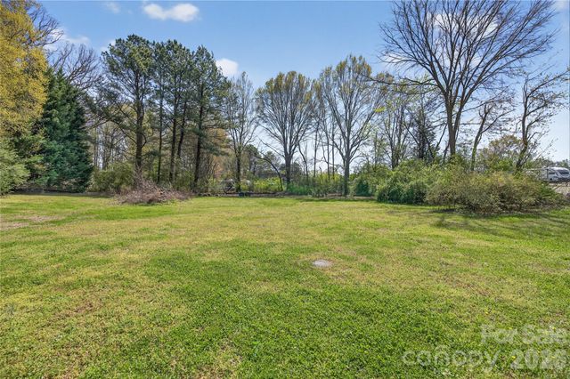 8021 Nc 150 Highway E, Terrell, NC 28682
