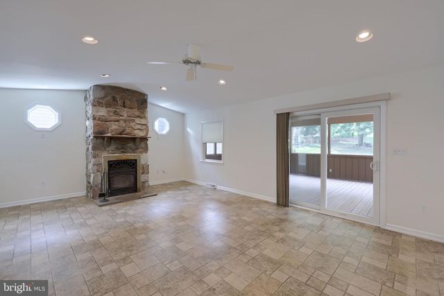 2810 HARRISBURG PIKE, Lancaster, PA 17601