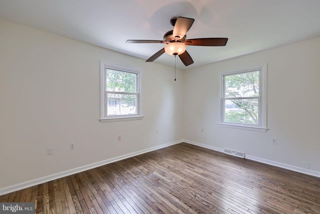 2810 HARRISBURG PIKE, Lancaster, PA 17601